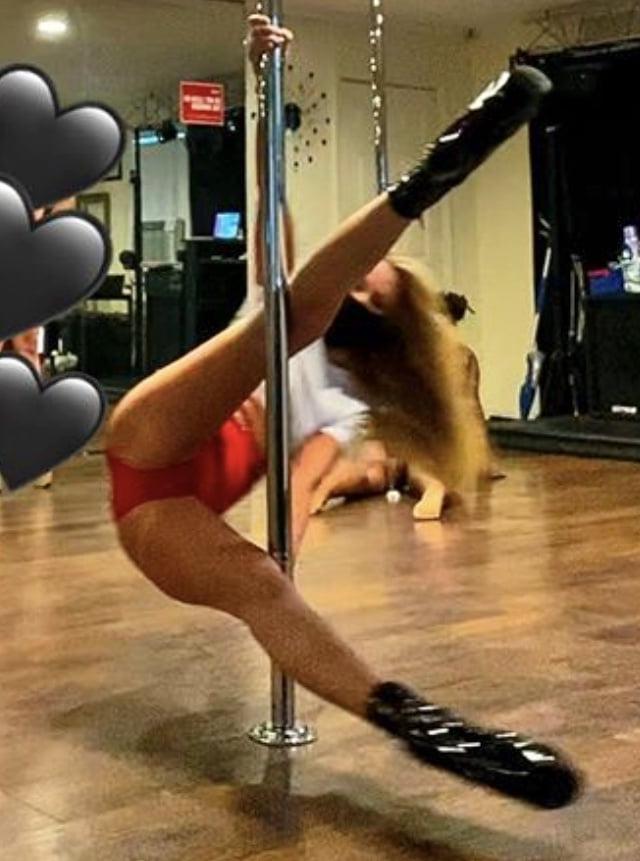 25P Pole Dancing Sluts