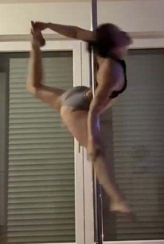 25P Pole Dancing Sluts