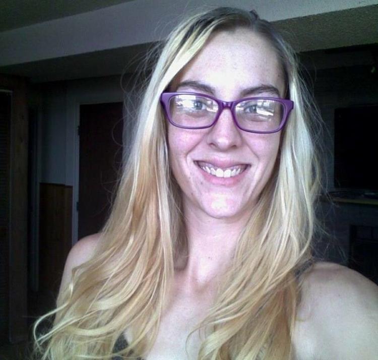 22P Ugly and eatable milfs