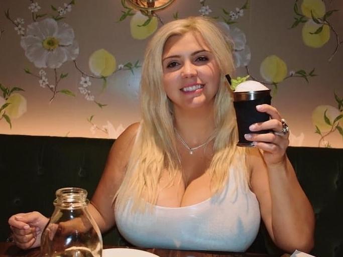 25P CLEAVAGE VALLEY  JAW DROPPERZ