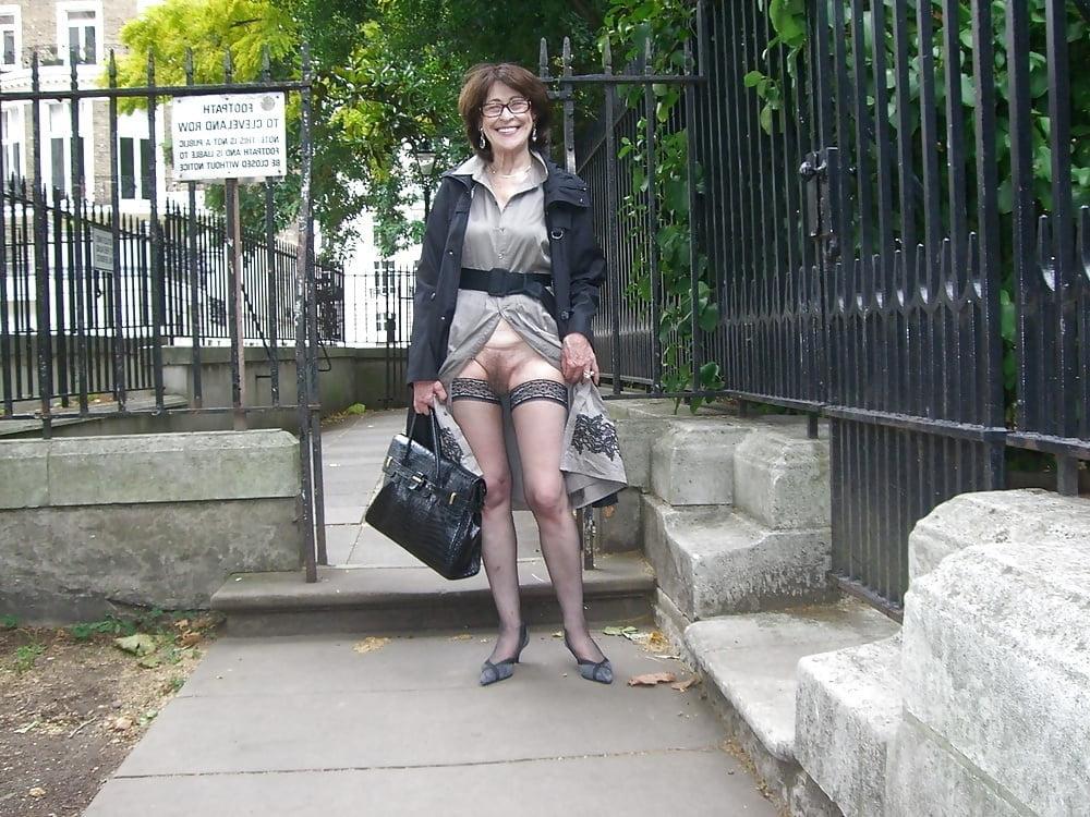 25P lady in stockings exciting