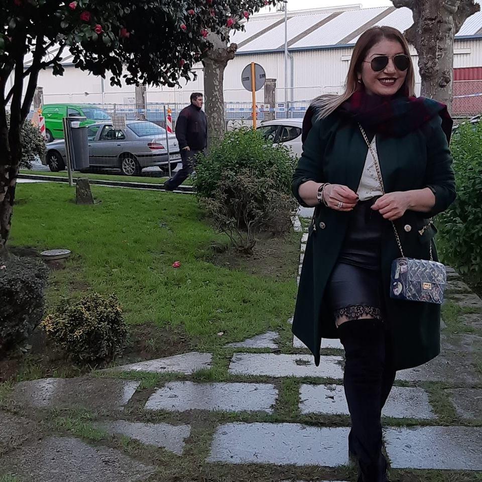 25P Phat ass gorgeous MILF Armine