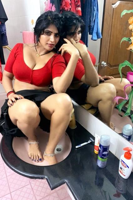 25P SWEETY IN RED HOT SAREE