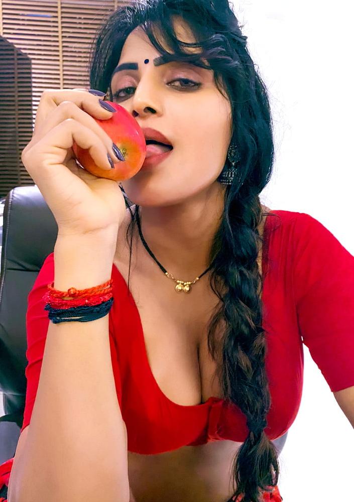 25P SWEETY IN RED HOT SAREE