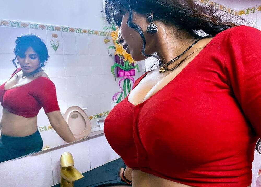 25P SWEETY IN RED HOT SAREE