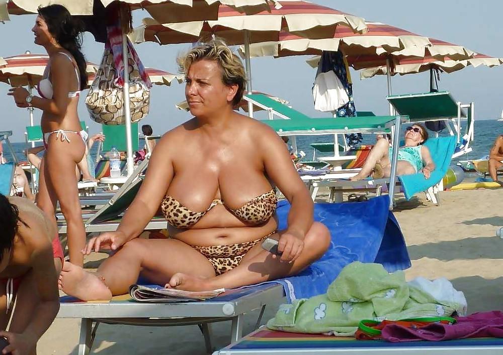 25P Bbw in public in bikinis or non fitting clothes