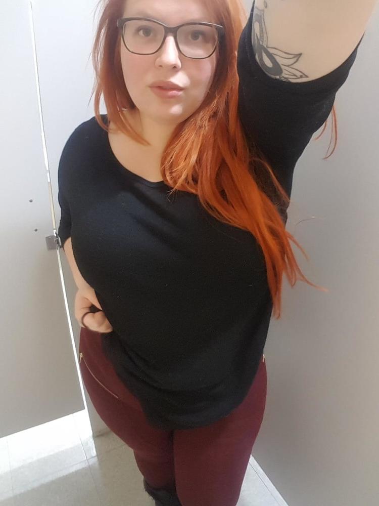 25P Big red showoff