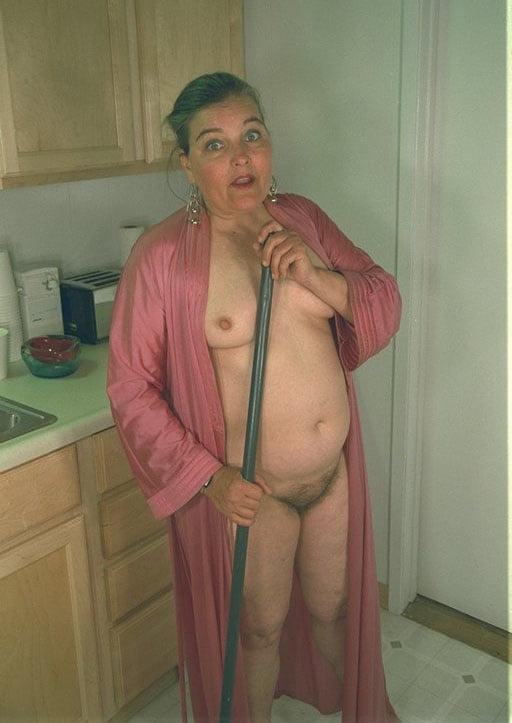 16P Mature work in the kitchen