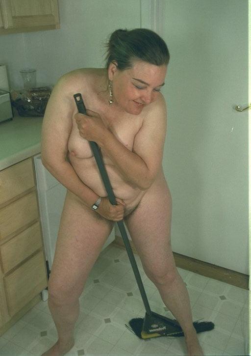 16P Mature work in the kitchen