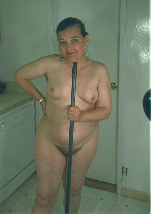 16P Mature work in the kitchen