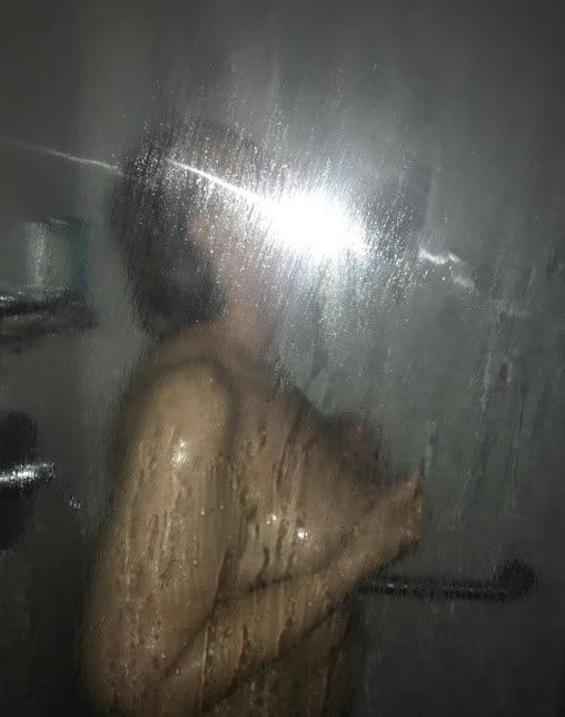 25P Sexy matures in shower or tub 10