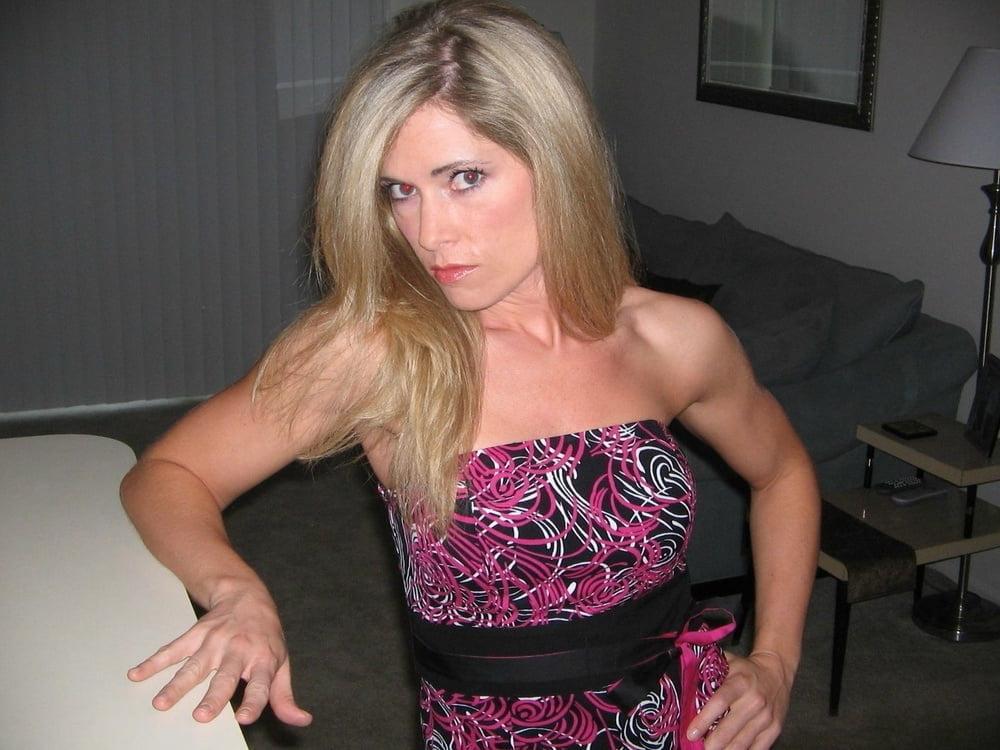 22P Gorgeous Blonde