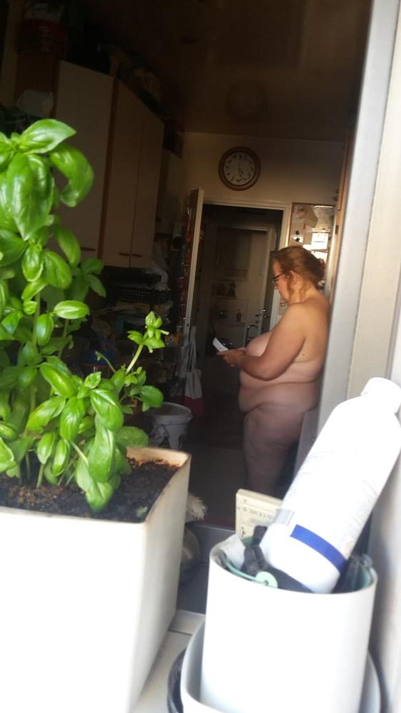 13P MY FEMALE NUDE IN THE KITCHEN THIS MORNING