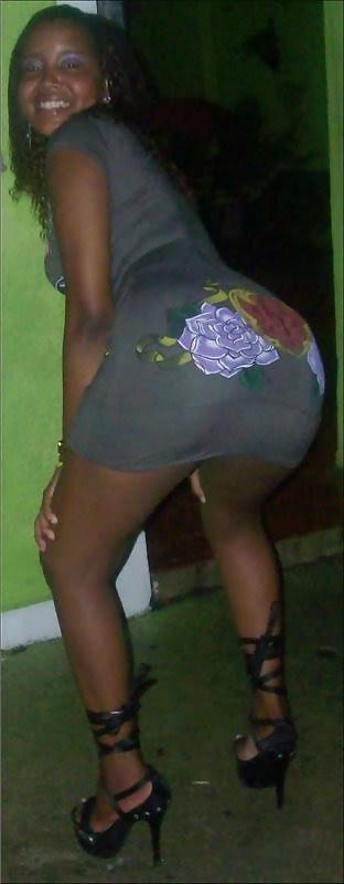 25P Black and ebony beauties (slum Rio de Janeiro) 1