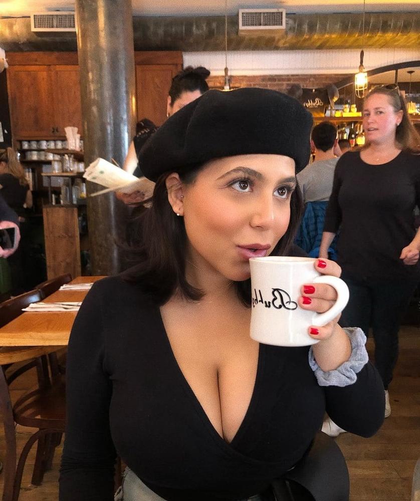 25P Gorgeous Boobs!
