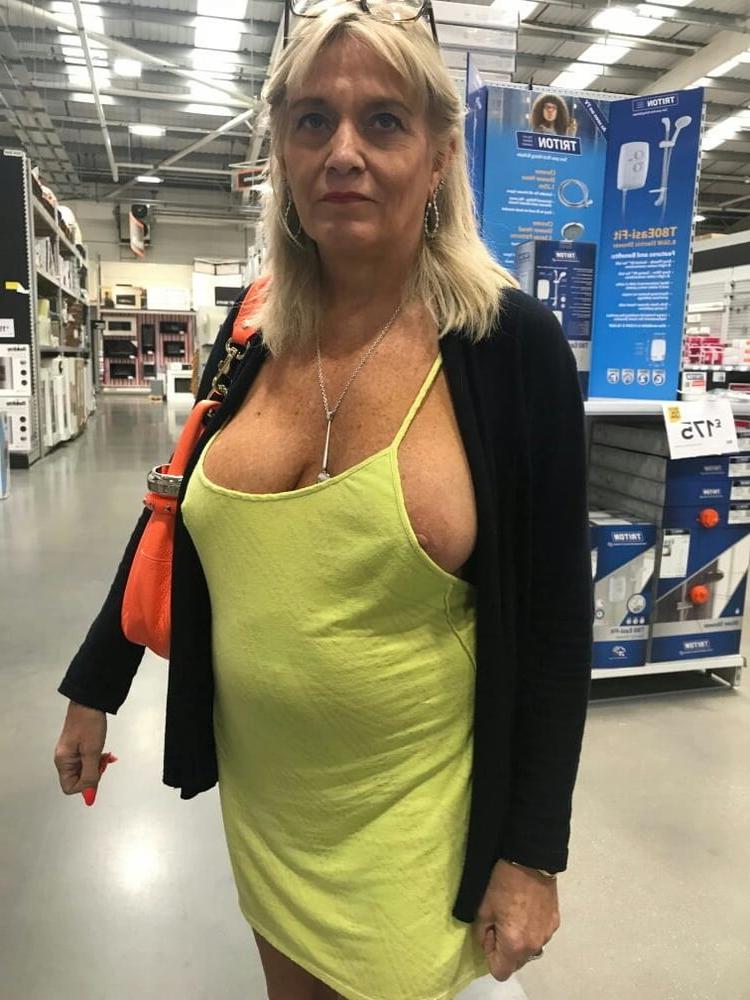 13P Mature nipples see through clothes in public