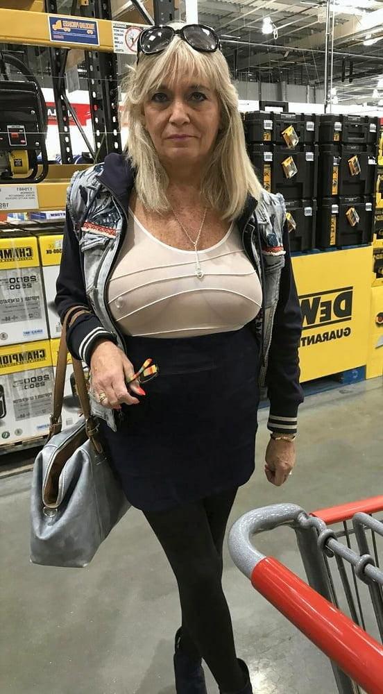 13P Mature nipples see through clothes in public