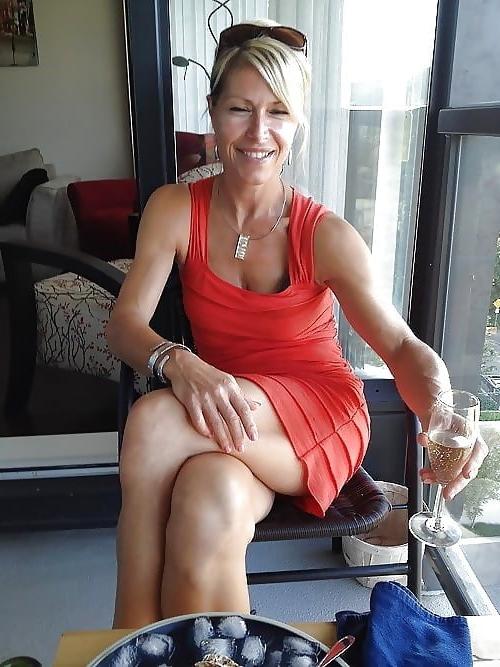 25P Gorgeous Mature Ladies 23
