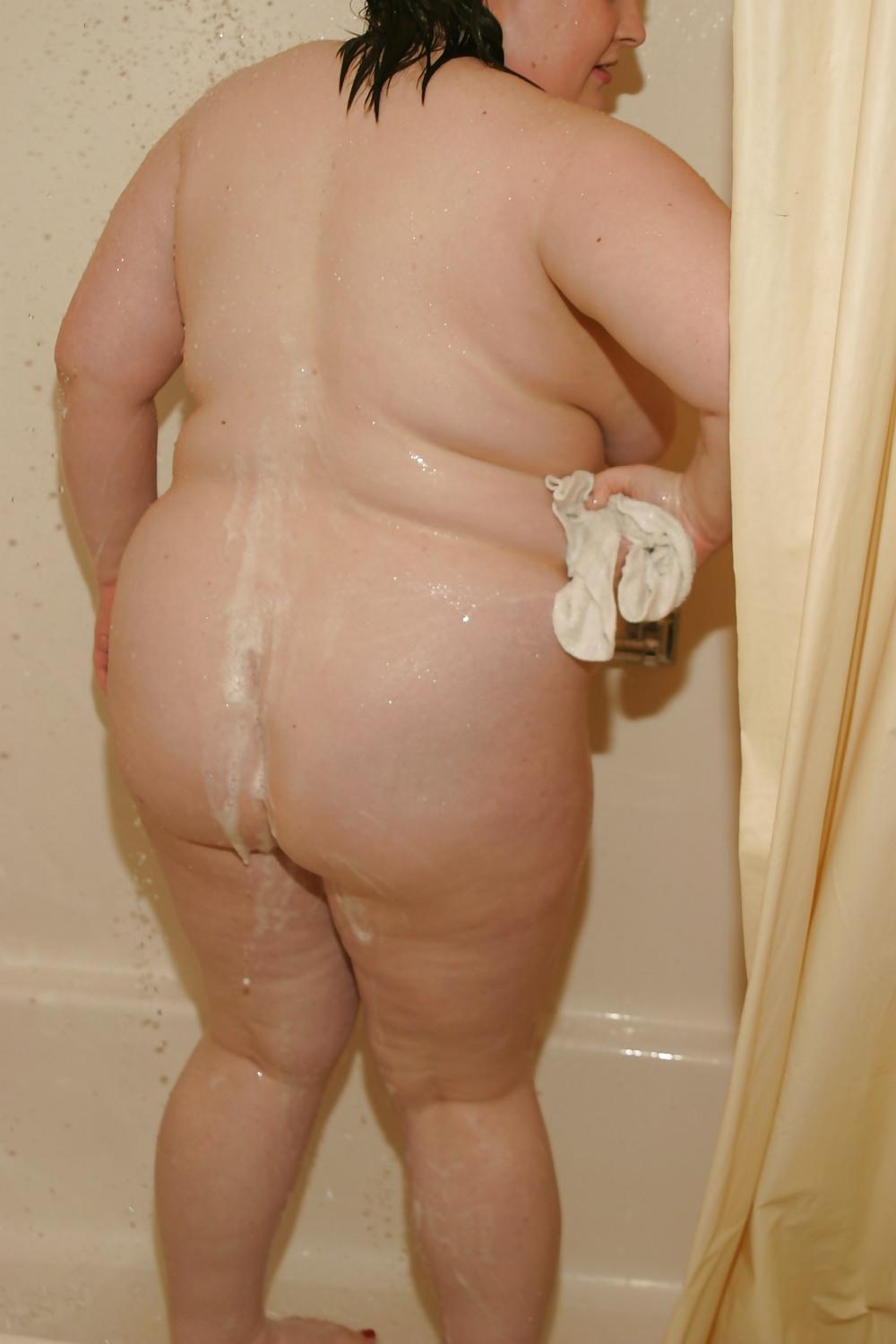 25P Kaylee's sexy shower