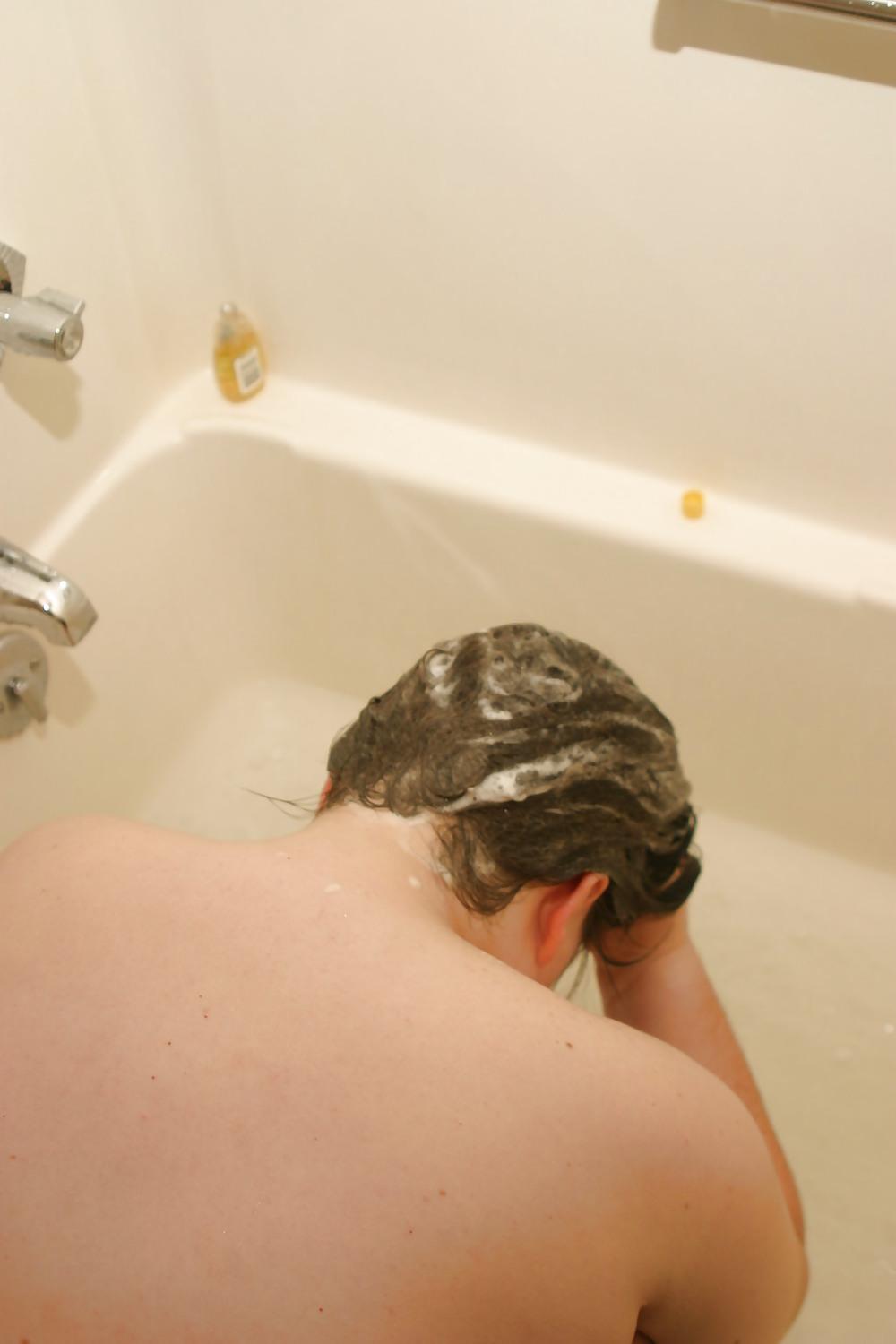 25P Kaylee's sexy shower