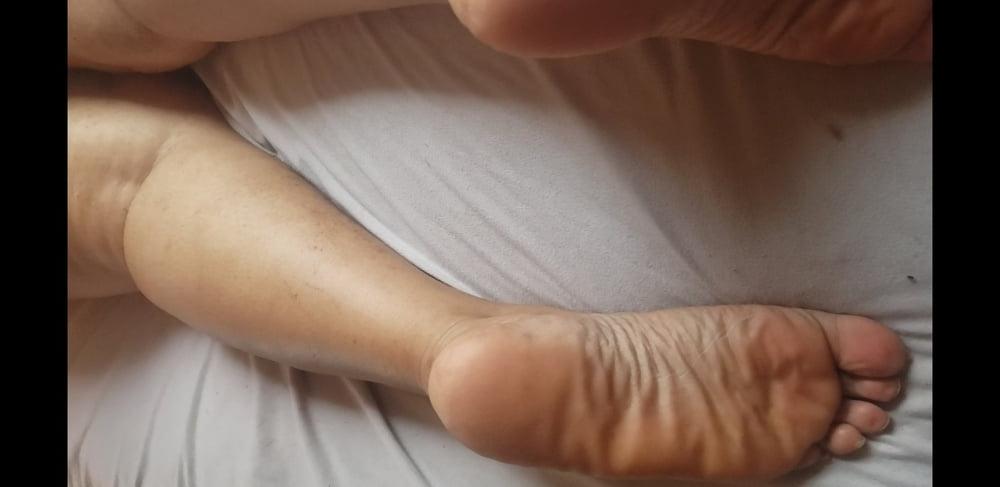 10P Freaky Friday (Foot Fetish Lover)