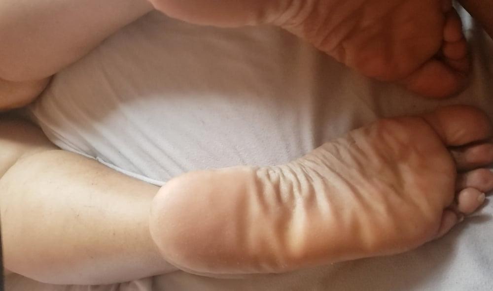 10P Freaky Friday (Foot Fetish Lover)
