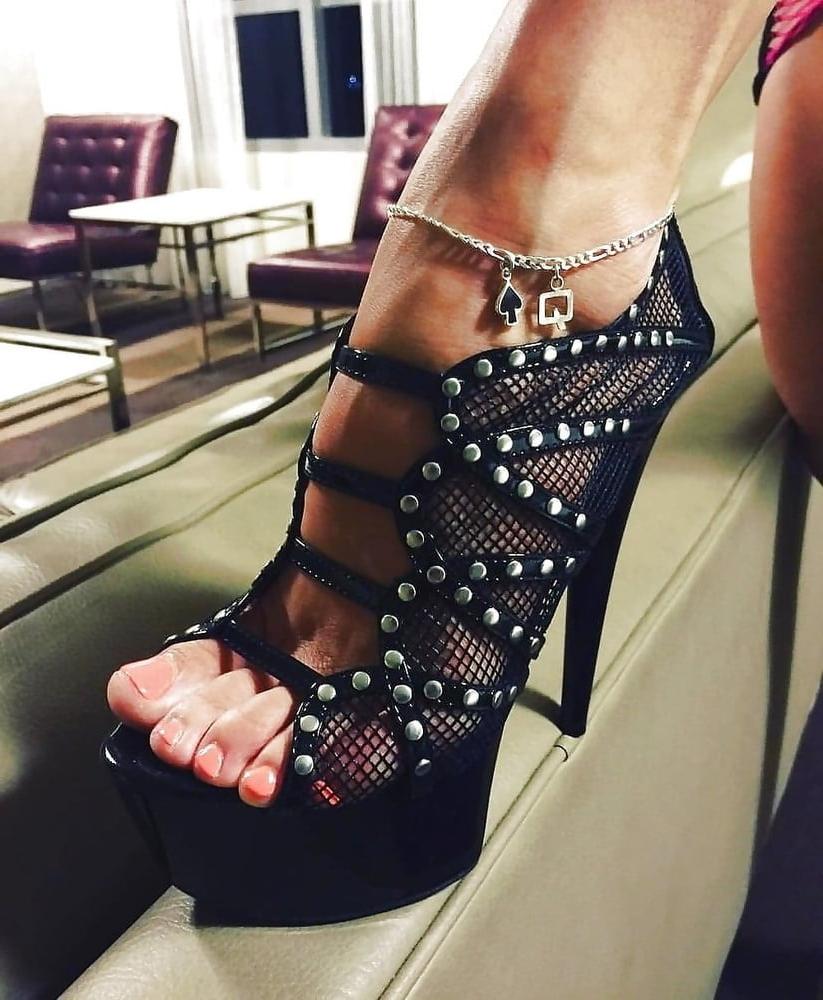 15P My Closed Mules &amp; Clogs Fetish