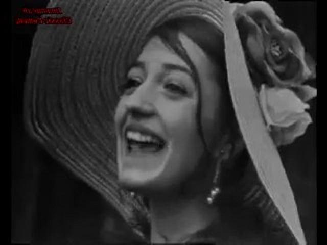 25P Retro Actress Stephanie Turner