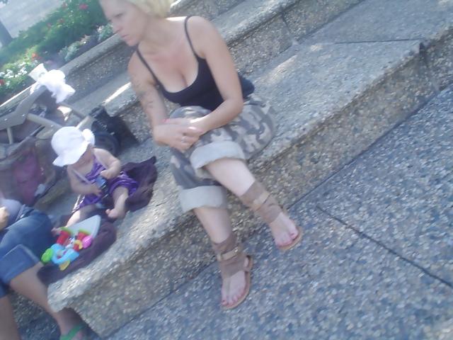25P More feet legs and buts in public