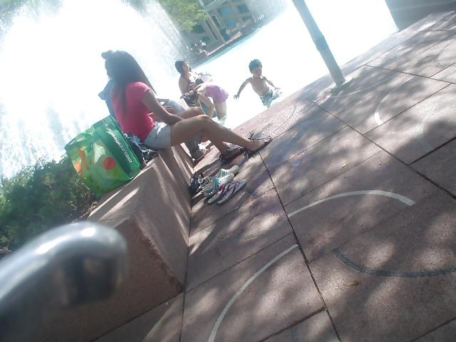 25P More feet legs and buts in public