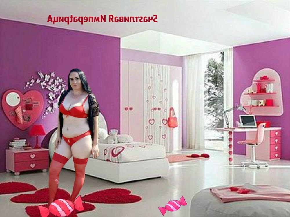 25P Lady in red III
