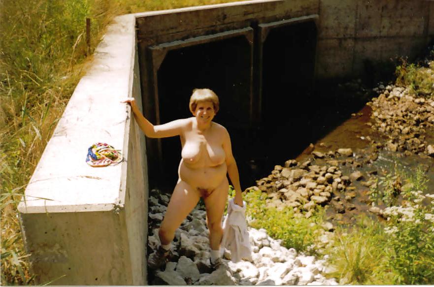25P A Little Public Sex
