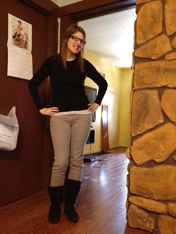 10P Shannon (COM '08 graduate) Boston University Girl