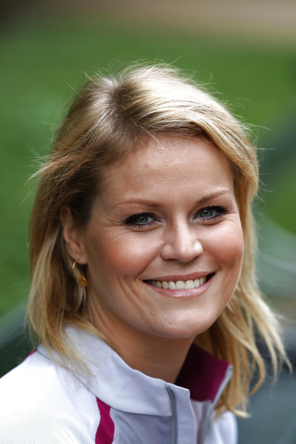 5P Danish Women