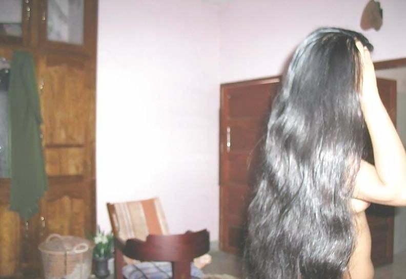 25P Famous Bhabhi With her long hair