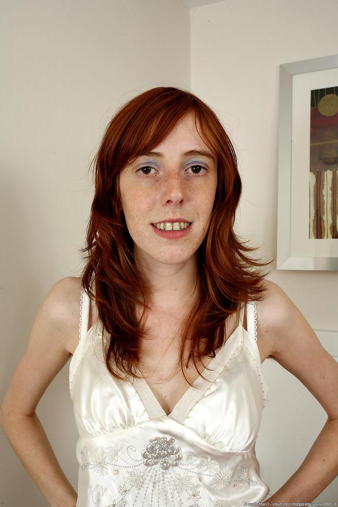 15P Redhead hairy spread pussy red