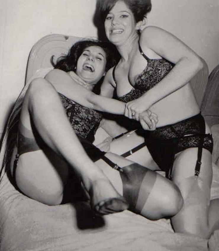 10P Retro Tits 53