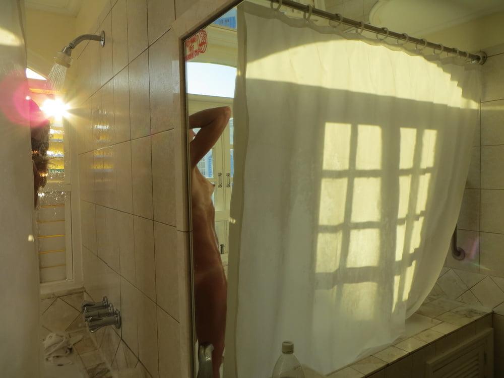 16P Milf shower fun 2