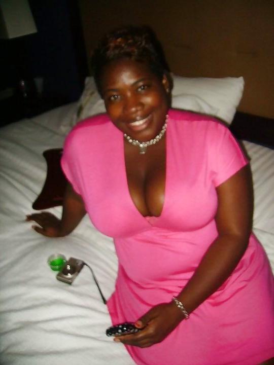 20P Busty women 241 (Black women dressed special)