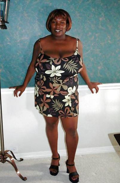 20P Busty women 241 (Black women dressed special)