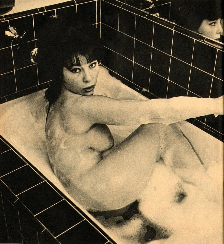 10P Retro Tits 50