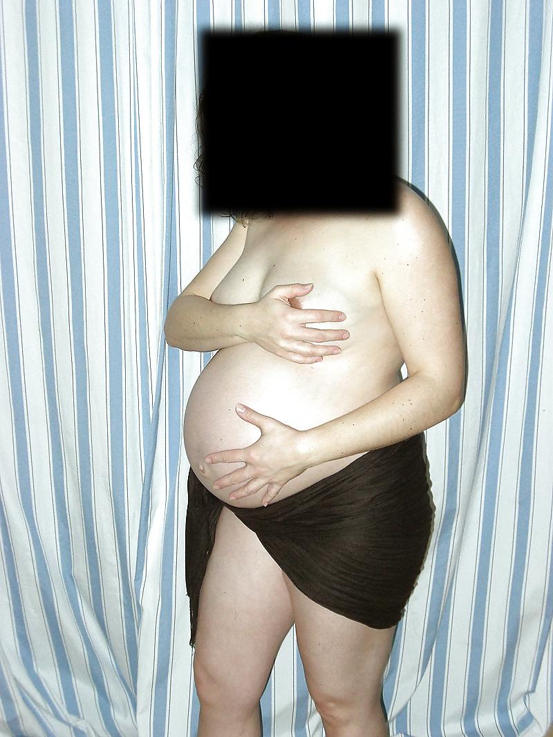25P My pregnant neighbor bellys