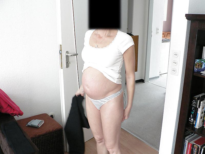 25P My pregnant neighbor bellys
