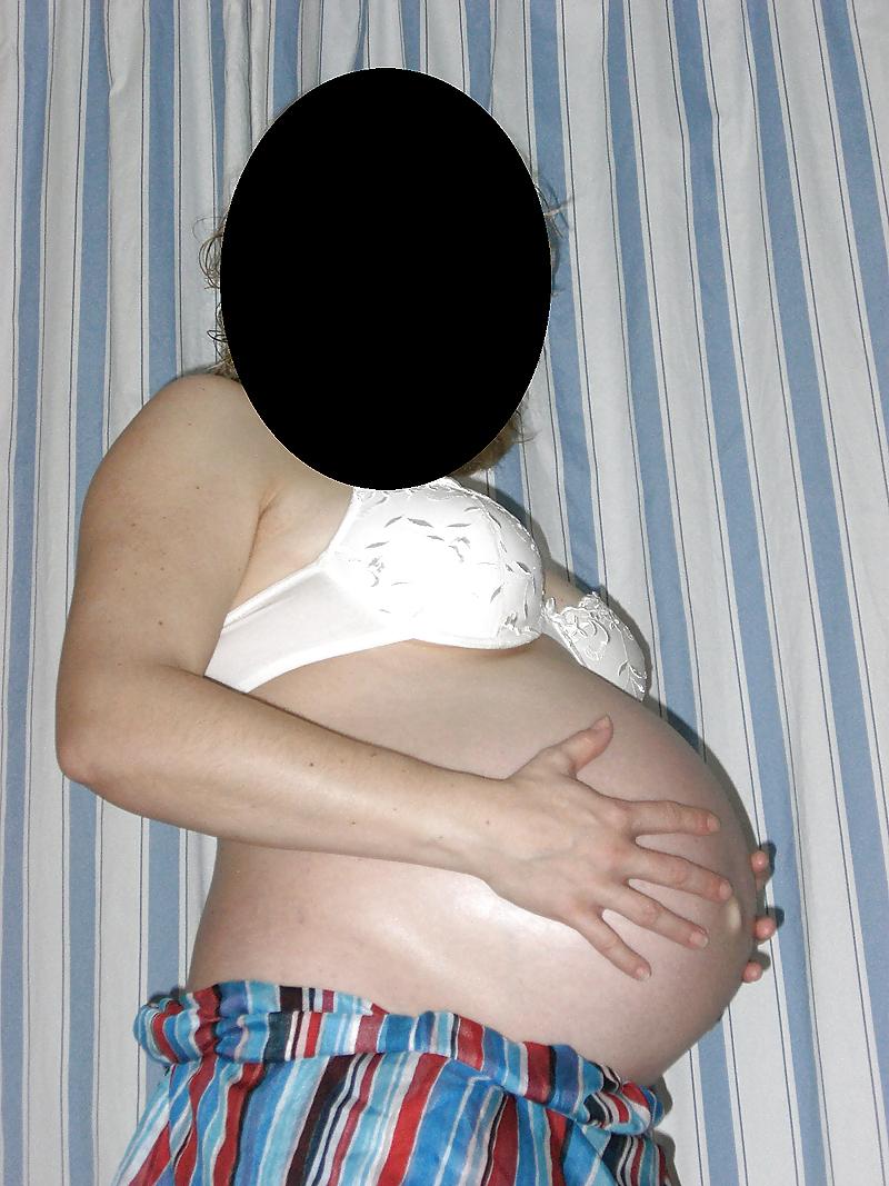 25P My pregnant neighbor bellys