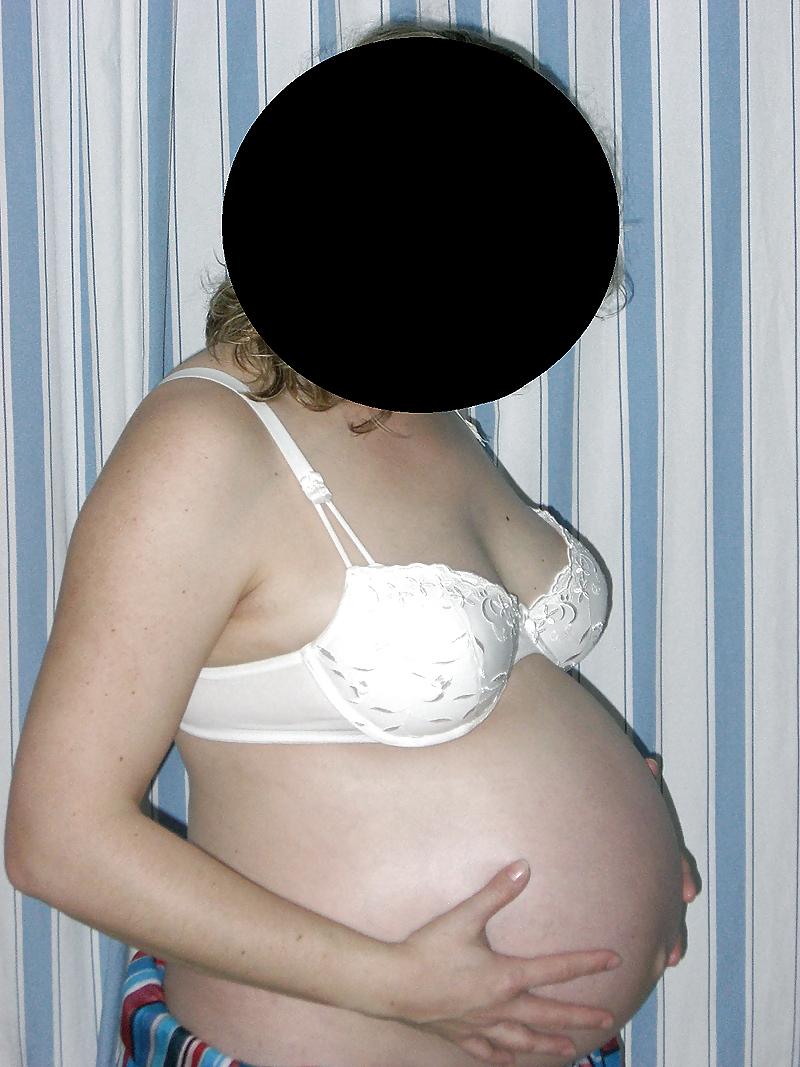 25P My pregnant neighbor bellys