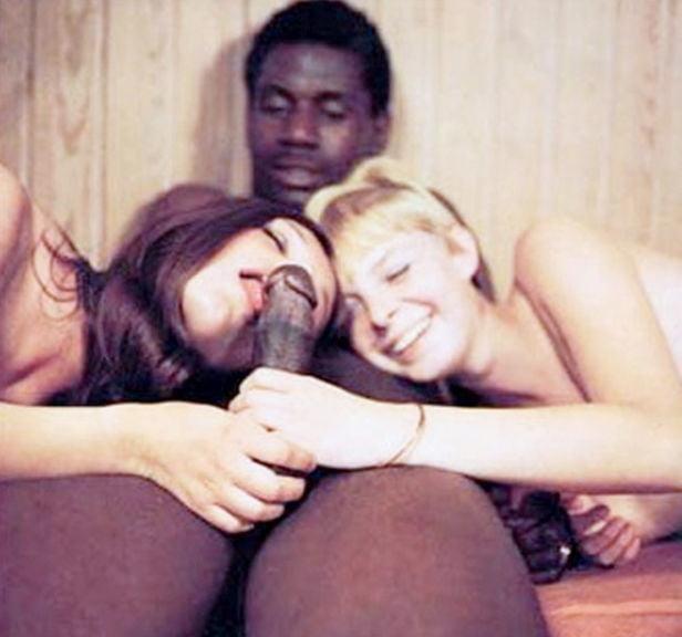 25P Pics I Like 2303 - Retro Interracial