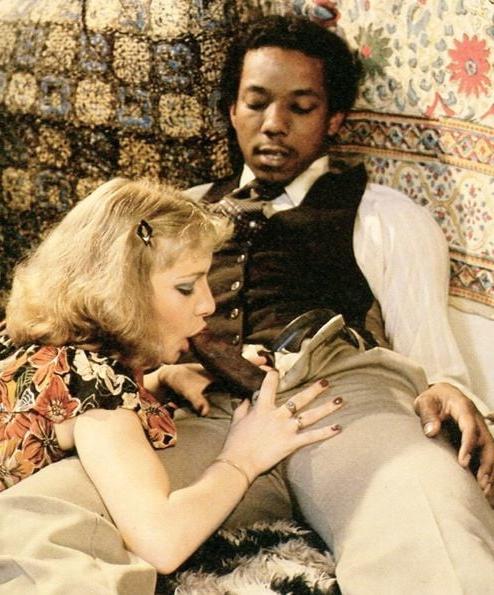 25P Pics I Like 2303 - Retro Interracial