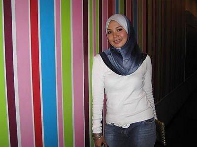 25P Hijab Asian Indo Girls II