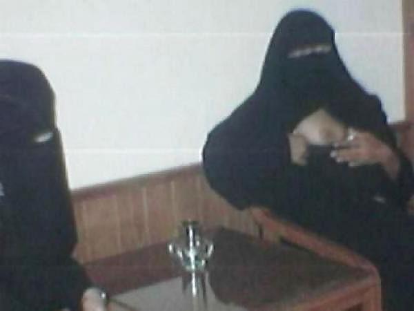 11P Turkish women