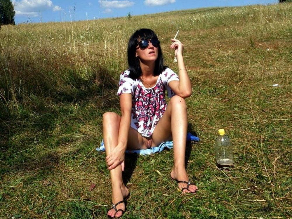25P Naked in nature 27